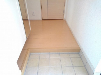 明るい玄関です