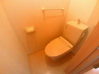 シンプルで使いやすいトイレです