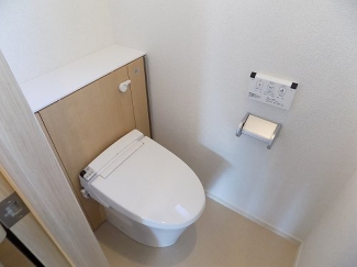 清潔感のあるトイレです