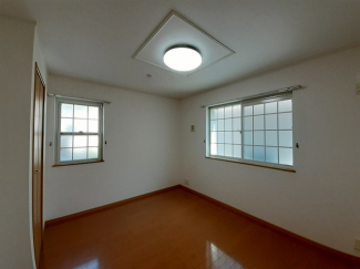 ゆったりした洋室です
