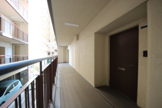 玄関前通路部分