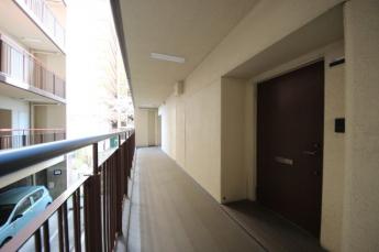玄関前通路部分