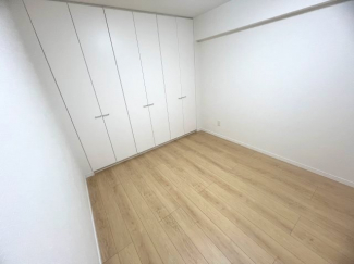 【寝室】
