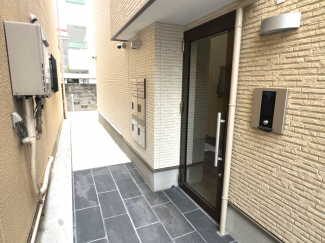 【エントランス】