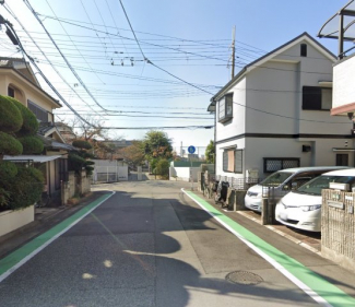 【前面道路含む現地写真】