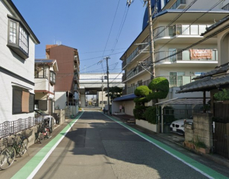 【前面道路含む現地写真】
