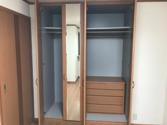 洋室のクローゼット