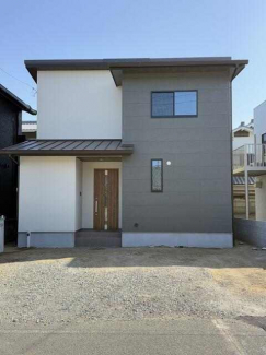 東温市田窪の一戸建ての画像