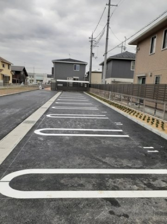 【駐車場】