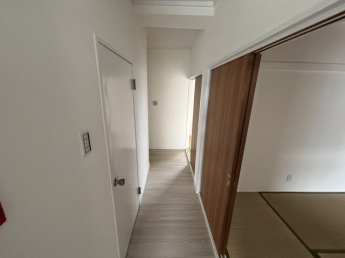 中はこのようになっています