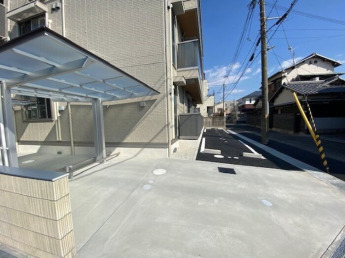 【駐車場】