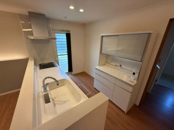 松山市南白水３丁目の中古一戸建ての画像