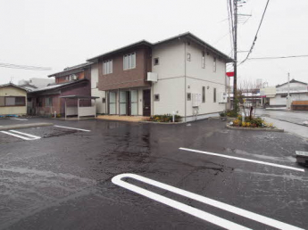【駐車場】