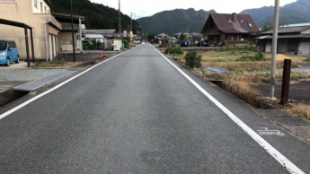 【前面道路含む現地写真】