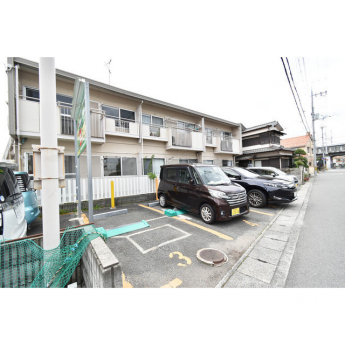 【駐車場】