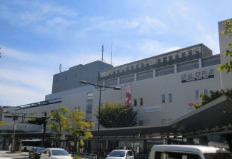 阪急伊丹駅まで1100m