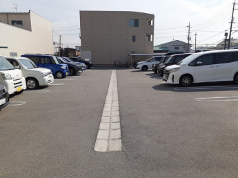 【駐車場】