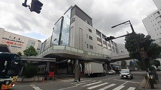 阪急伊丹駅まで3000m
