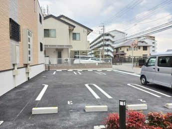 【駐車場】