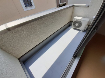 【バルコニー】