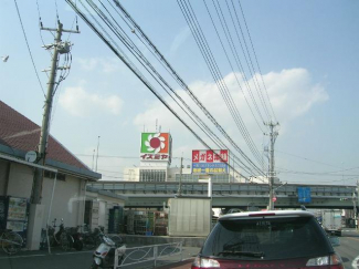 イズミヤまで400ｍ