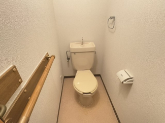 コンパクトで使いやすいトイレです