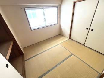 【寝室】