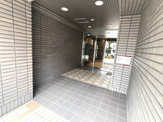 【エントランス】