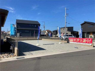 ４０坪の敷地です。周辺は車通りが少ない穏やかな住宅地です。（