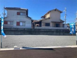 整形地により、お庭や駐車場なども効率的に配置でき、間取りのア