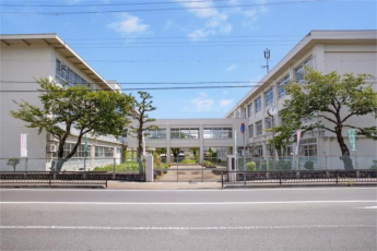 姫路市立城陽小学校まで1500m