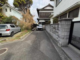 北側道路（接道扱いではない）