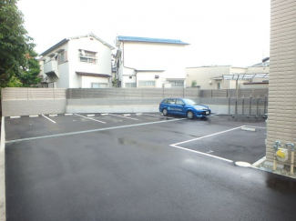 【駐車場】