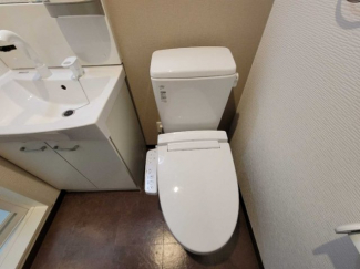 ゆったりとした空間のトイレです