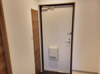 収納もある玄関です