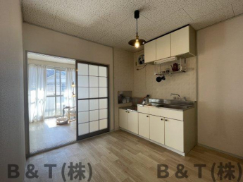 こちらのリビングで趣味の時間をお楽しみください