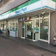 ファミリーマートナダ萬灘南通店まで96m