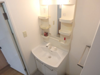 コンパクトで使いやすい洗面所