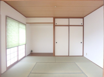 フローリングだけでなく、和室もあります