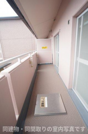 【バルコニー】