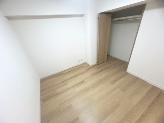 【寝室】