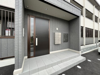 【エントランス】