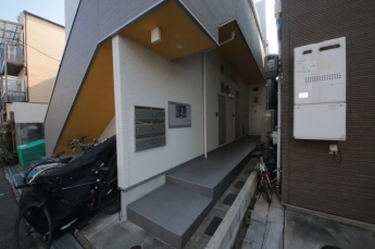 【エントランス】