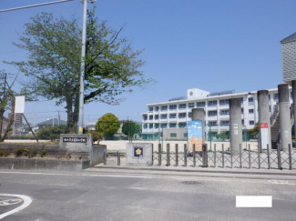 松山市立道後小学校まで83m