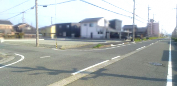 【前面道路含む現地写真】