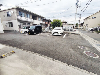 【駐車場】