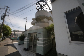 ゆとりのあるエントランスです