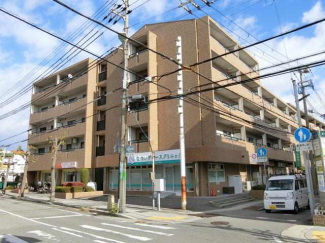 ファミリアル門戸の画像