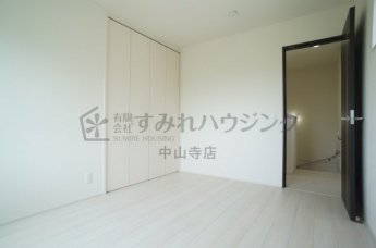【寝室】