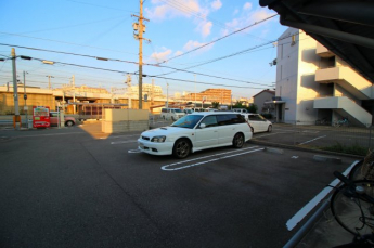 【駐車場】